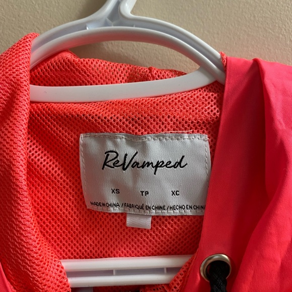 2 for 1 windbreakers! - Picture 5 of 5